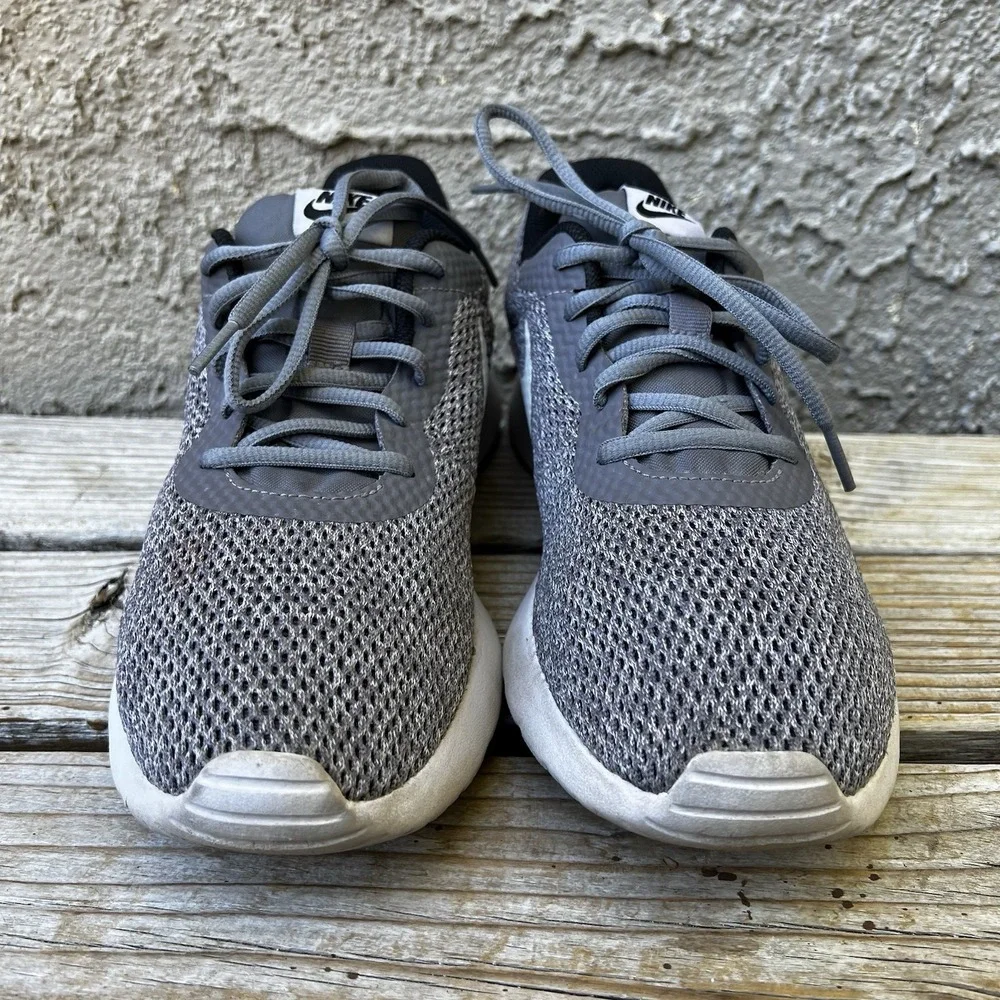 Nike Shoes Men Size 9 Tanjun SE Running Sneakers Grey